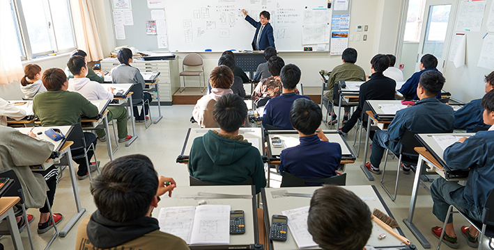 建築設計授業の様子