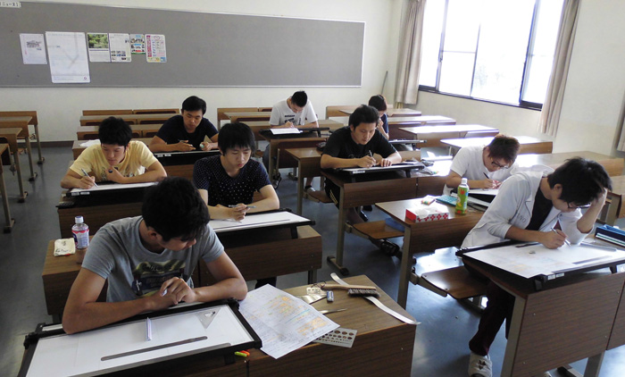 全国平均を上回る合格率で二級建築士の資格を在学中に取得可能
