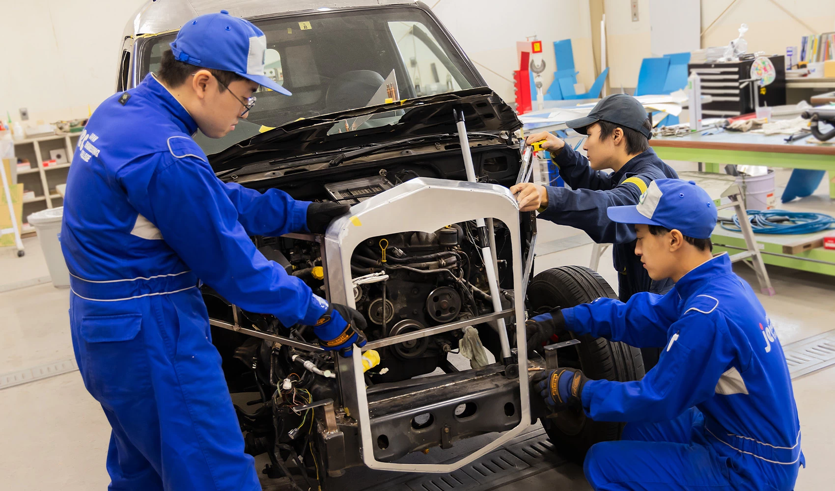 カスタム自動車工学科